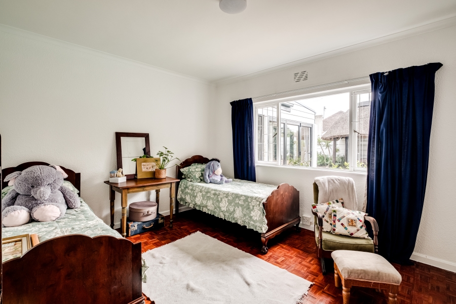 6 Bedroom Property for Sale in Pinelands Western Cape